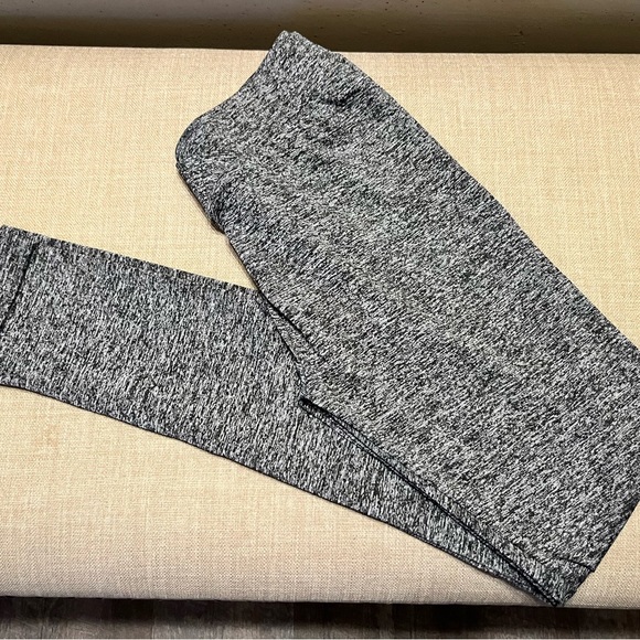 Scrunch Booty Boost push up leggings! Classic gray - Picture 5 of 7